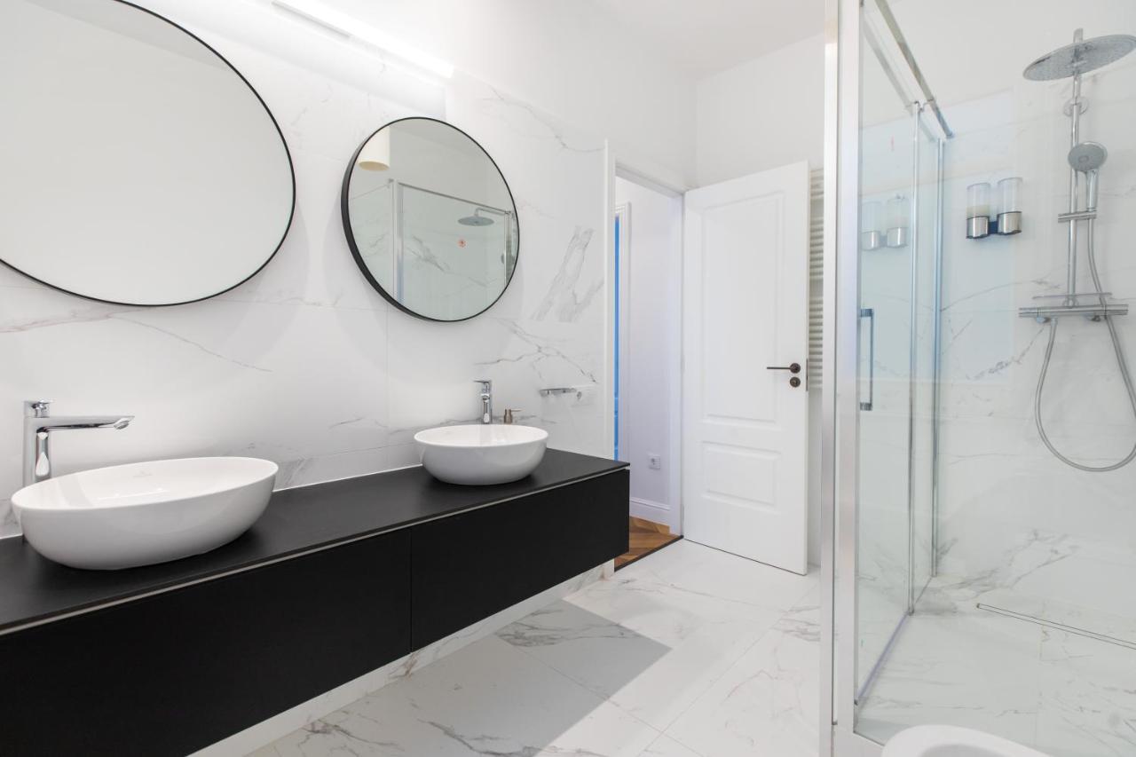 Majestic 4Br/4Bath Apartment In Sagrada Familia Area Barcelona Exterior photo