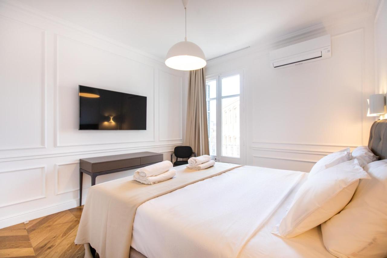 Majestic 4Br/4Bath Apartment In Sagrada Familia Area Barcelona Exterior photo