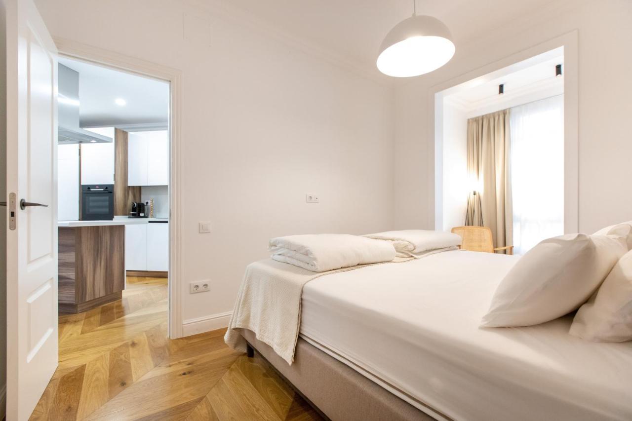 Majestic 4Br/4Bath Apartment In Sagrada Familia Area Barcelona Exterior photo