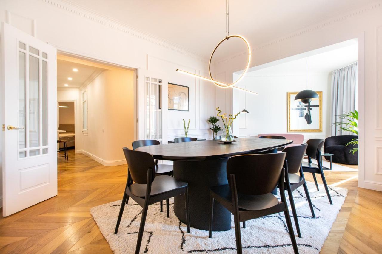 Majestic 4Br/4Bath Apartment In Sagrada Familia Area Barcelona Exterior photo