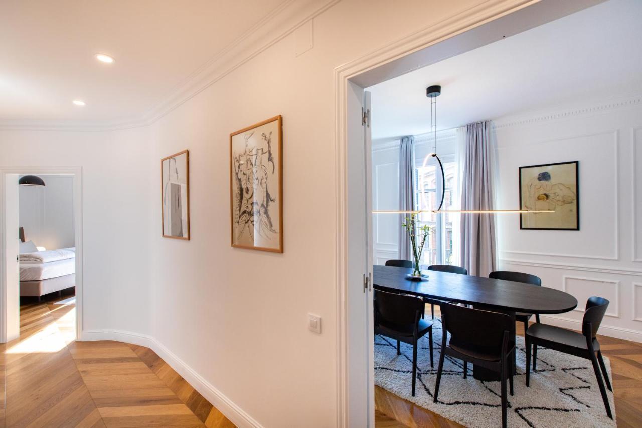 Majestic 4Br/4Bath Apartment In Sagrada Familia Area Barcelona Exterior photo