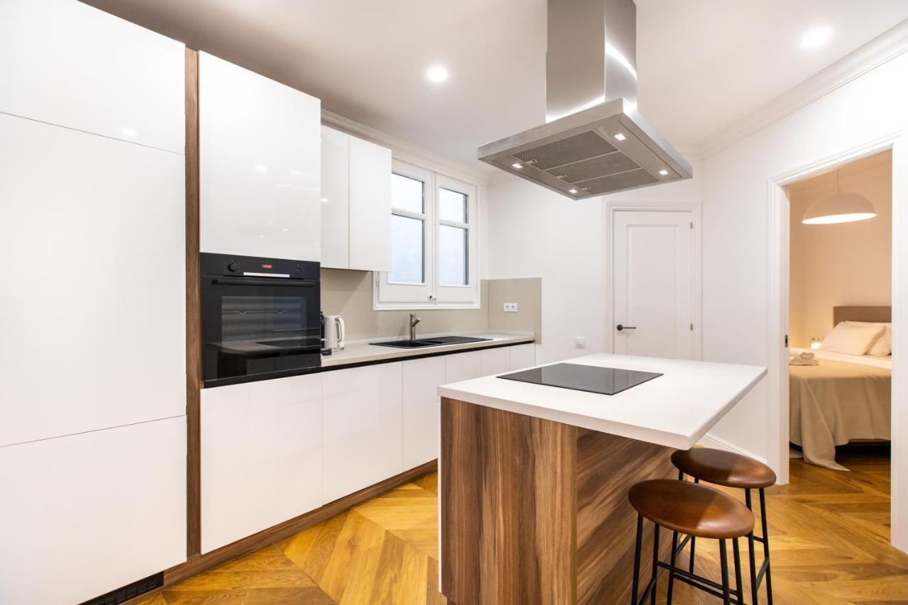 Majestic 4Br/4Bath Apartment In Sagrada Familia Area Barcelona Exterior photo